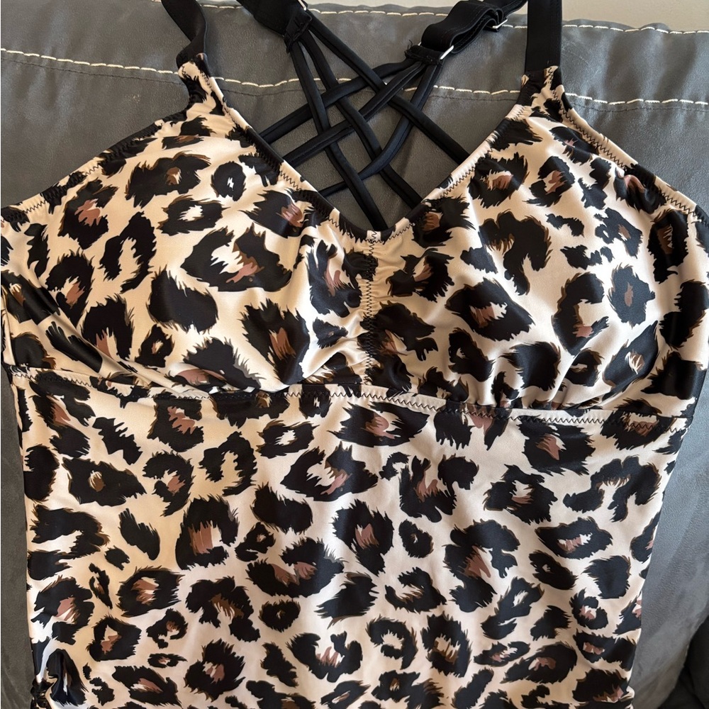 Leopard Print Swim Suit Top